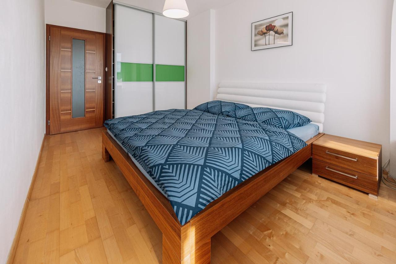 Apartment Family Bratislava Parking Slot Included! Екстериор снимка